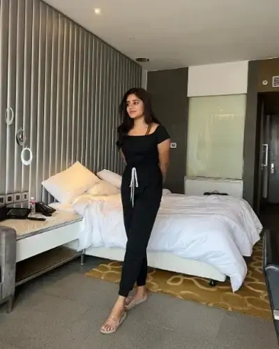 Call Girls Baner Cash On Delivery